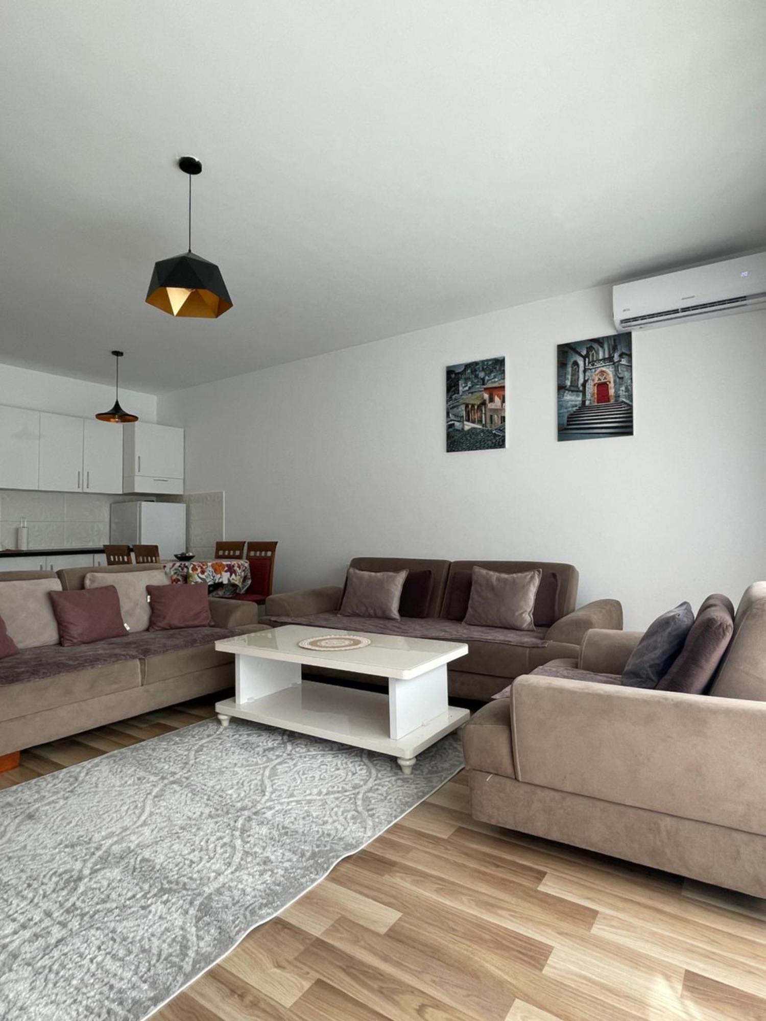 Entire Apartment - Near The Center Pristina Eksteriør billede