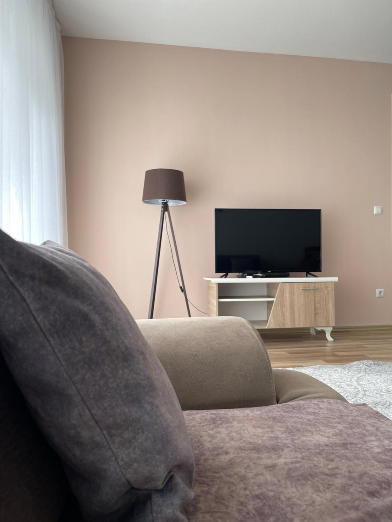 Entire Apartment - Near The Center Pristina Eksteriør billede