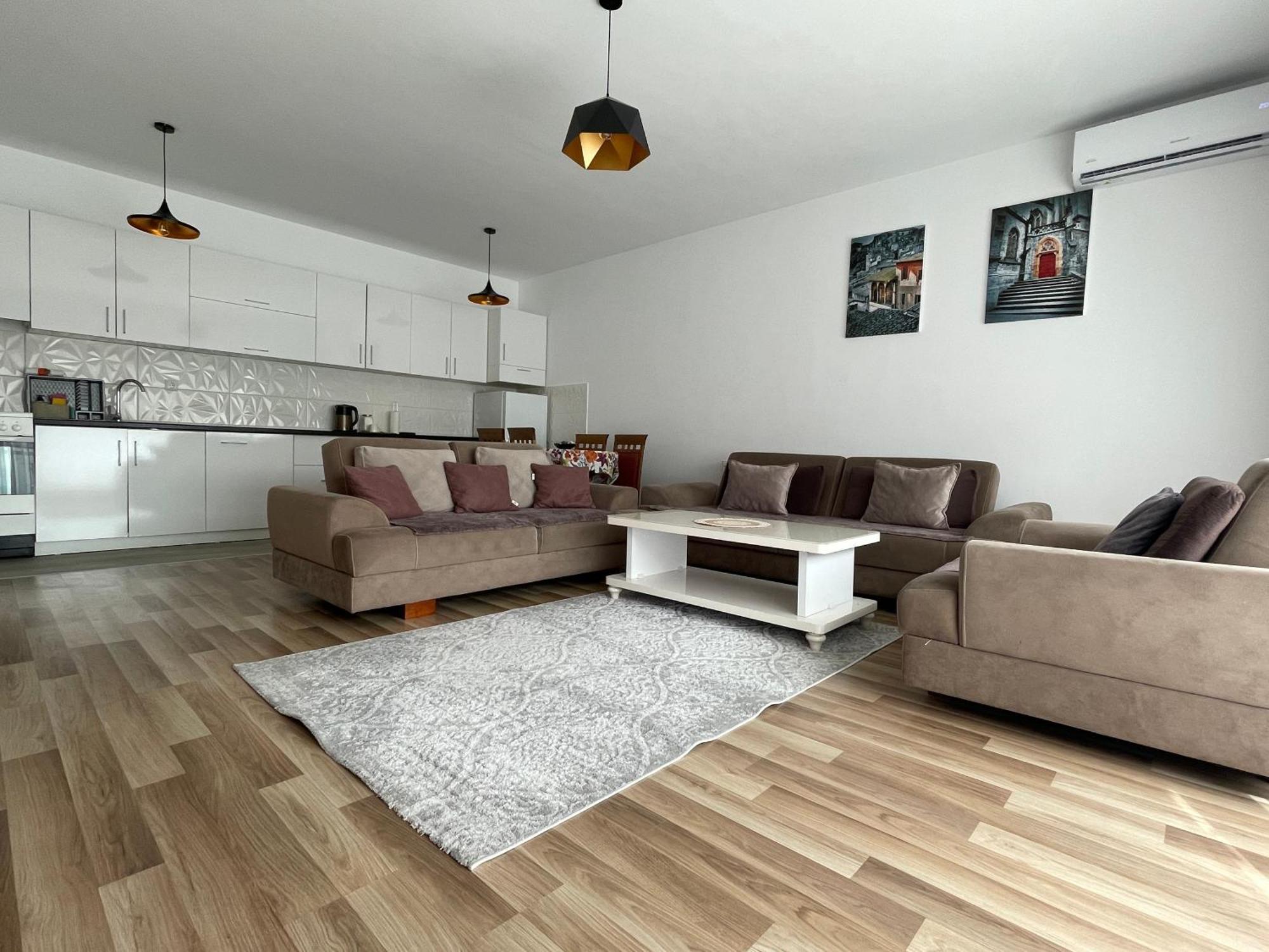 Entire Apartment - Near The Center Pristina Eksteriør billede