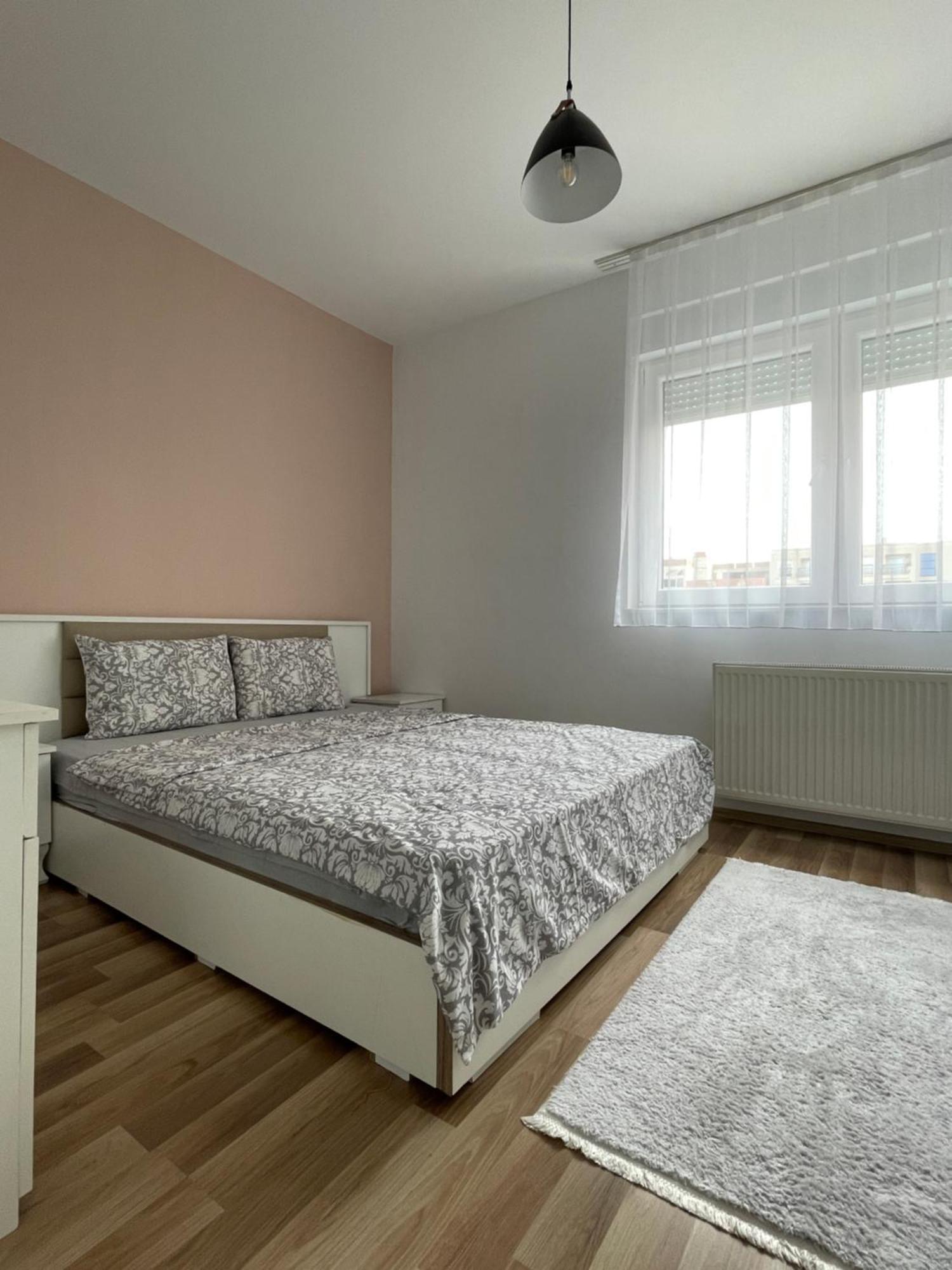 Entire Apartment - Near The Center Pristina Eksteriør billede